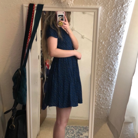 Cute black and blue Forever 21 midi dress 👗 - Picture 2 of 5